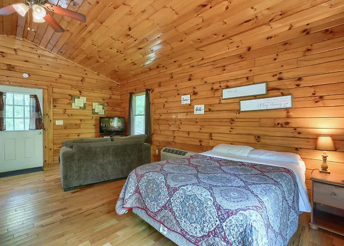 Blue Rose Cabins - Overlook Cabin
